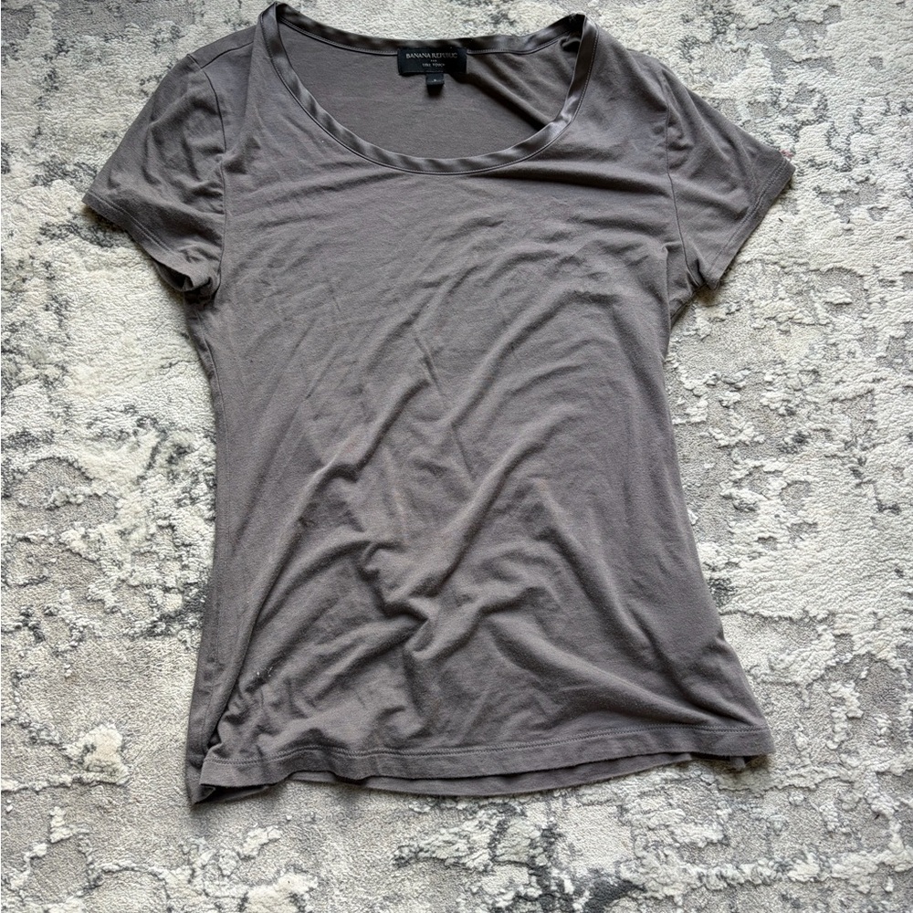 Banana Republic Short Sleeve Scoop Neck Tee - Taupe Gray